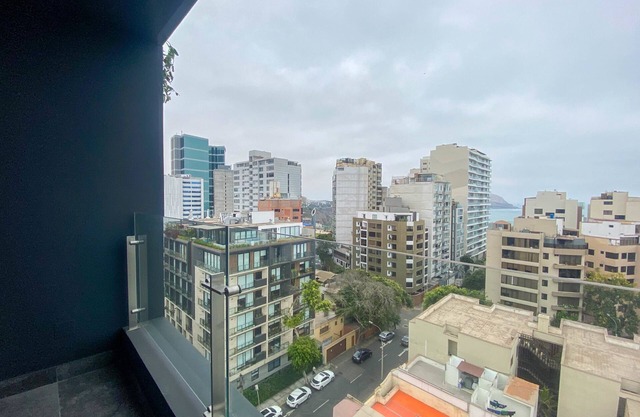 Radiant 1BR in Miraflores Near Larcomar