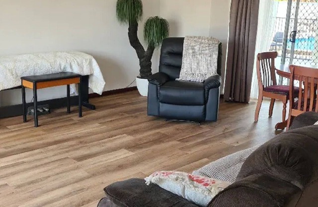 Relax, unwind and chill out.nEntire home in Mossman, Australia