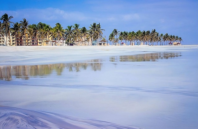 Relaxing Beach Stay! Free Parking, Onsite Swimming Pool, Gym & Spa Access!
