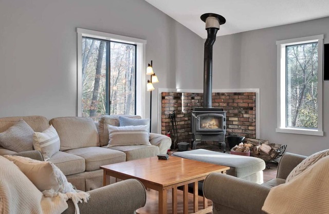 Renovated Condo, Heart of Quechee - Mill Run 3E