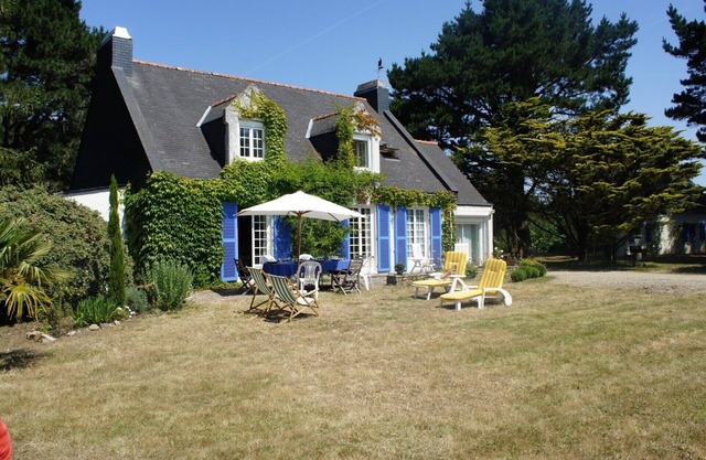 Rent House Locmariaquer - Sleeps 11