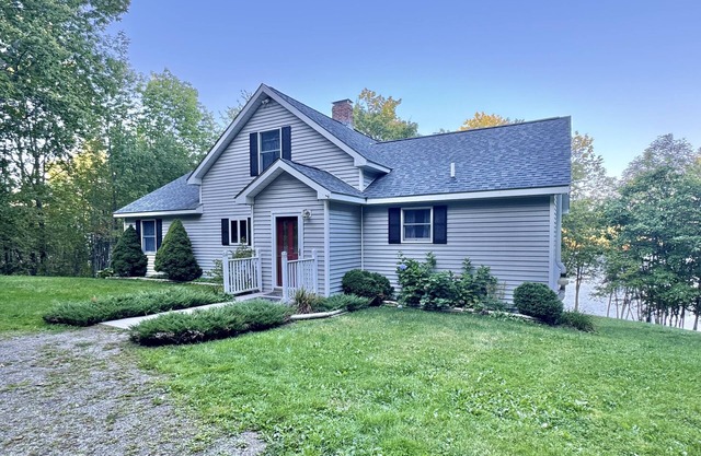 Riverfront home w/deck, amazing views & firepit - near the best of Maine