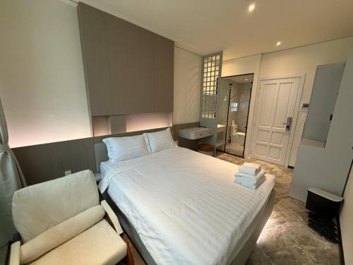 Rix Hotel District 1