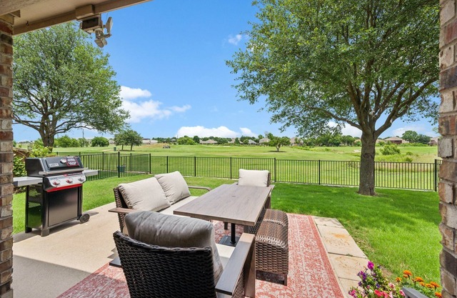 Rolling Greens Retreat – Views, Comfort, Calm
