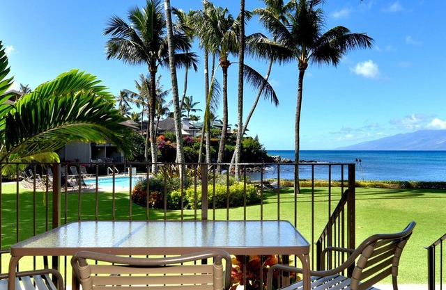 Romantic! Oceanfront Air Conditioned Condo #114