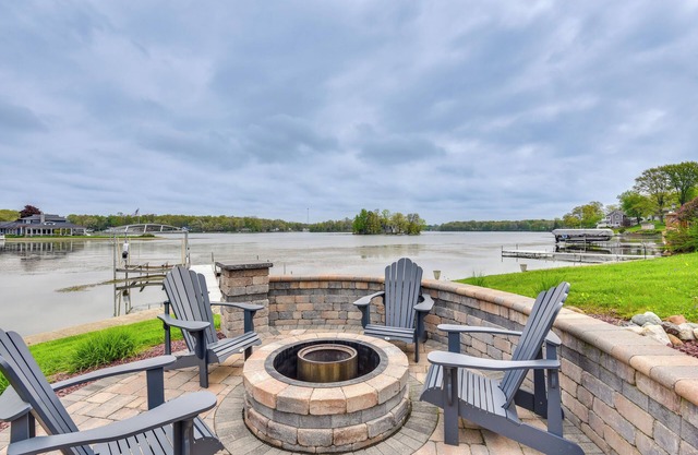 Rome City Lake House w/Dock + Waterfront Views!