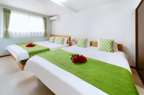 Room 303, a 6-minute walk from Tokyo Koiwa Station Direct connected to Shinjuku and Akihabara Stations Comfortable one-bedroom apartment with separate wet and dry areas