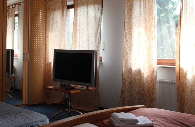 Room 5 Family Room with Bath - Restaurant and Hotel From land to sea