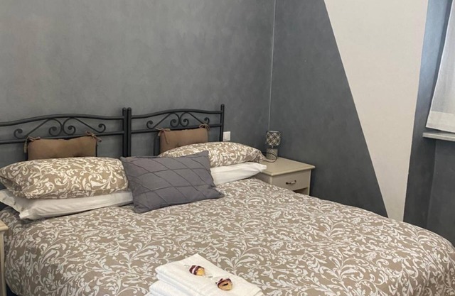 Room 'Portovenere' with Wi-Fi and air conditioning