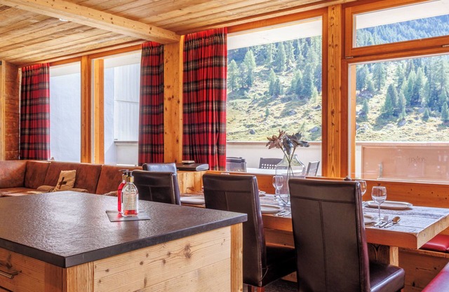 Rosablanche D Attique by Interhome