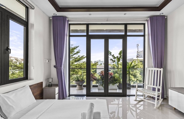 Rosemary Villa near Han River