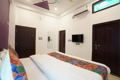 Royal Awadh Hotel