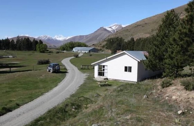Sawdon - Shearing Farm Cottage. Basis Kiwi Holiday accommodation.