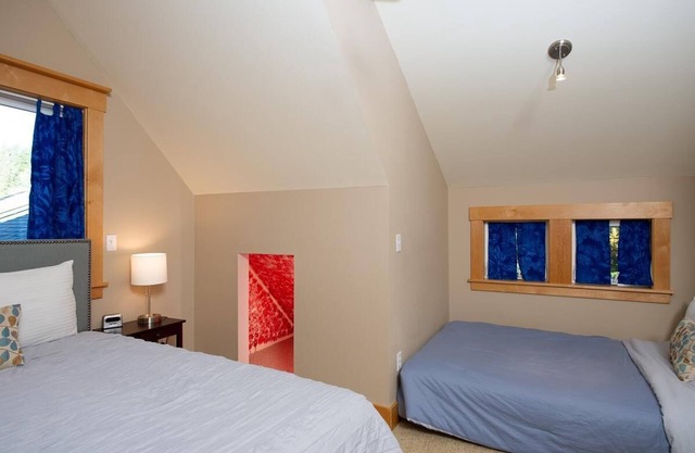 Schooner Creek Retreat