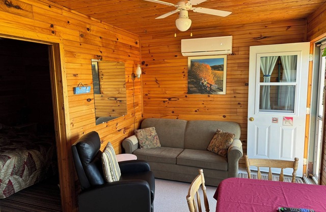 Schurmans Shore Cottage #6