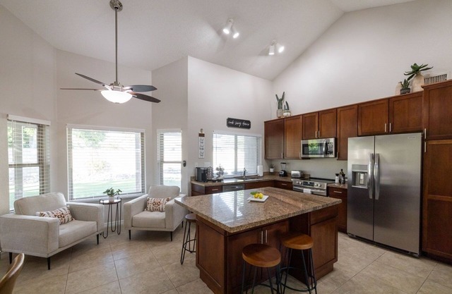Scottsdale Friess 4 Bedroom Home by RedAwning