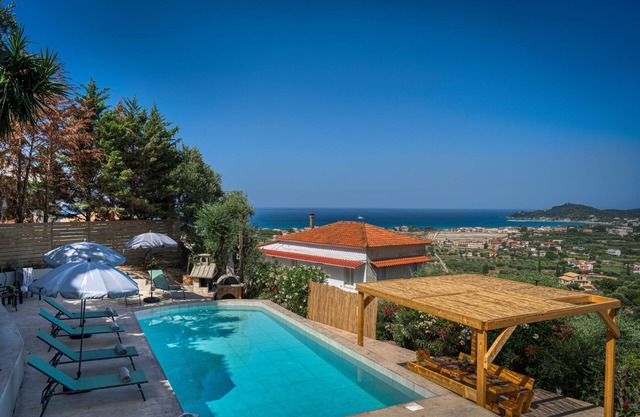 Sea View Villa - 4 Bedroom Villa with Private Pool