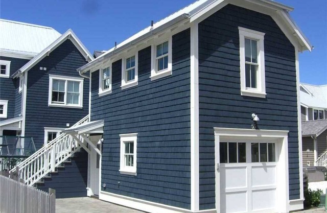 Seabrook's The Ladybug: A cozy studio for two!