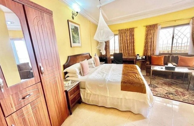 Seaside Suites and Hotel Room #113