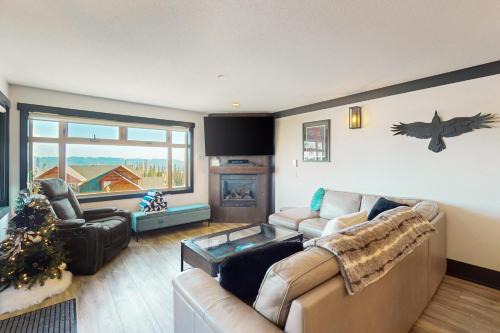 Serene View Lodge at The Raven
