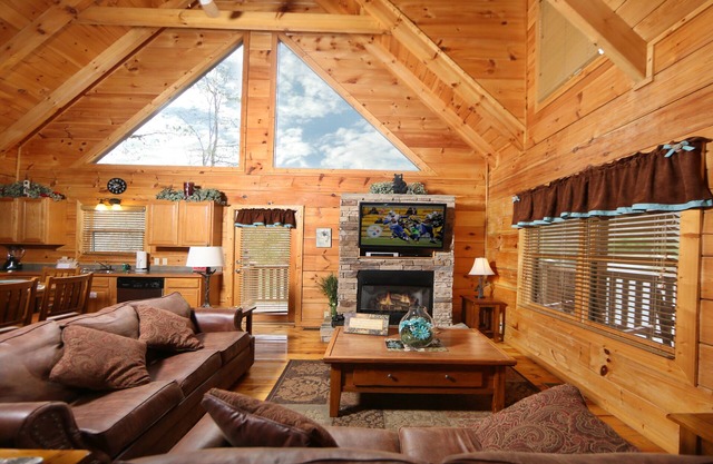 Sevierville 6 - Five Bedroom Villa, Sleeps 14