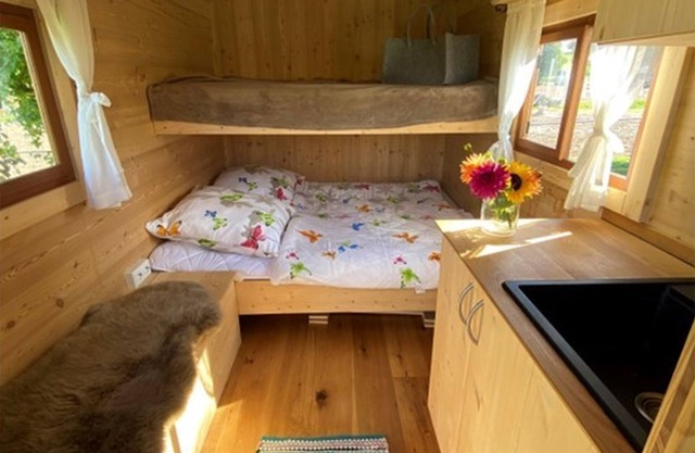 Shepherd's wagon on agricultural property with approx. 8 sqm for max. 3 persons