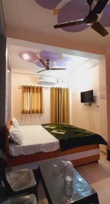 Shiv Niketan Guest House 200mtr from Shri Ram mandir