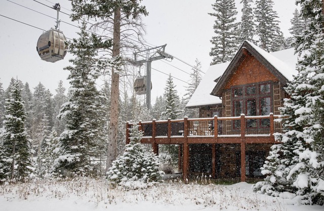 Shock Hill Chalet: 100 Yards to Mid-Station Gondola