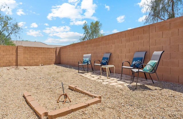 Simply Irresistible Superb 4 bedroom Home/Community Pool/North Phoenix/Scottsdale