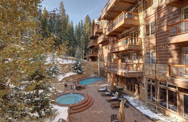 Ski-In/Ski-Out Condo Pool, Hot Tub, BBQ + Fire Pit