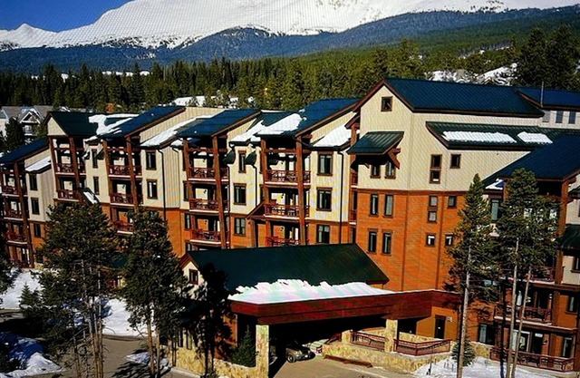 Ski Rental - Valdoro Mountain Lodge in Breckenridge CO
