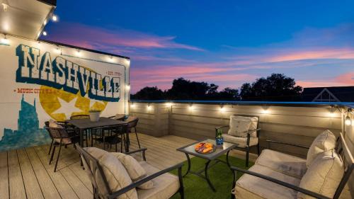 Skyline Soundhouse by AvantStay Rooftop Deck Game Room near East Nashville Broadway