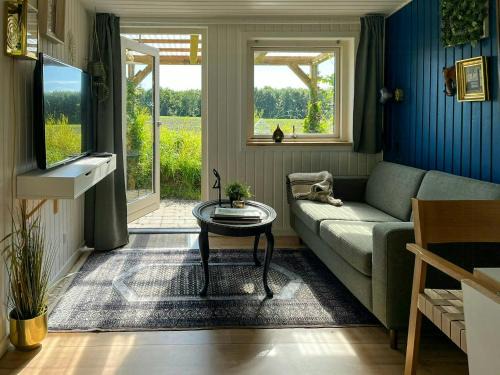 Small Cabin With Field Views Near Grenaa