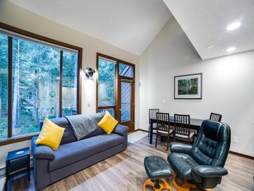 Snowater Condo #68 - Wi-Fi - Dishwasher - Sleeps 4