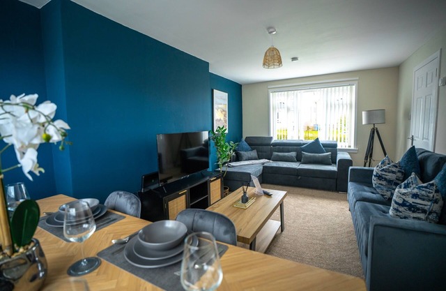 Snug Modern Home in Whitburn