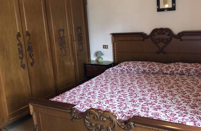 Solanas, large double room with sea and beach views