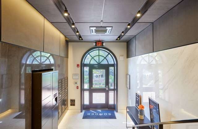Sonder Callisto | Superior Two-Bedroom Apartment