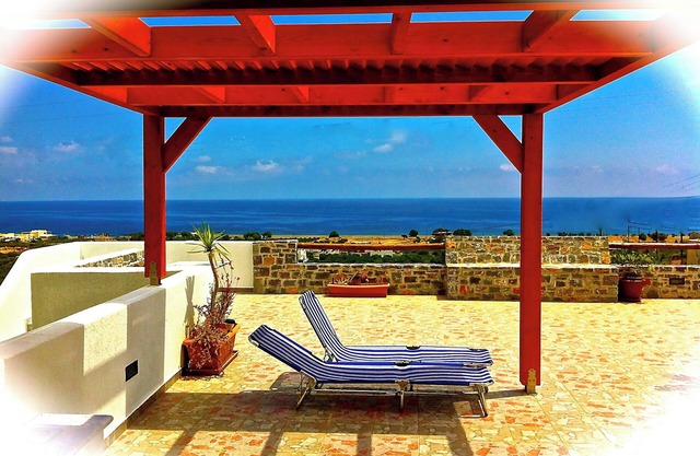 Southern Crete, Filoxenia Villa, is a group of ten holiday apartments