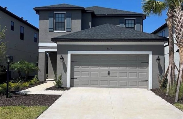 Spacious 5-bedroom house with AC, Home theater,fitness room in fabulous Sarasota