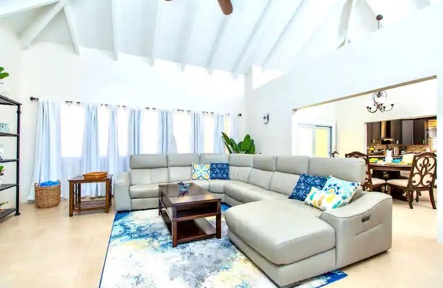Spacious Caribbean Paradise sleeps 12 St CroixUSVI
