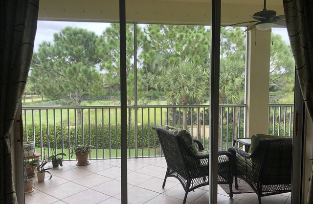 Spacious Condo is Sunny South Fort Myers, Florida