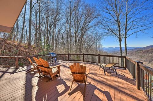 Spacious Franklin Cabin with Mountain Views!
