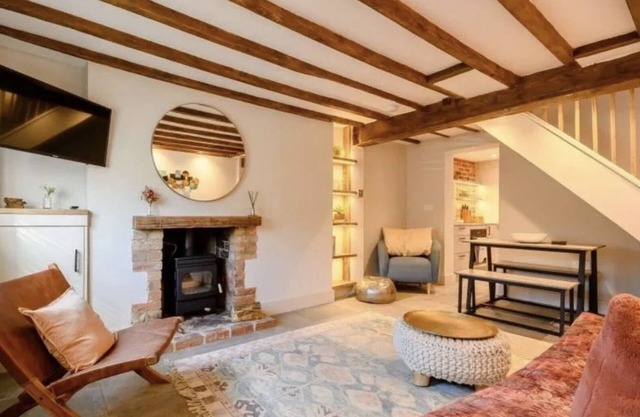 SpringCottage in the Cotswolds lovingly restored period property & pet friendly