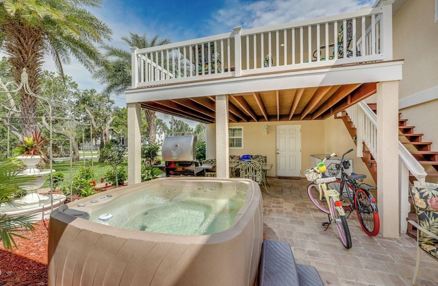 St Augustine Apt w/Hot Tub Access ~ 1 Mi to Beach