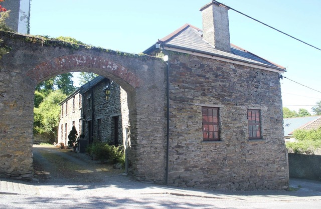 Stable Converted Cottage In The Heart Of Castletownshend