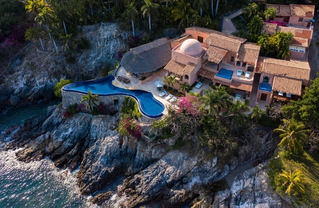 Staffed Oceanfront Estate: Giant Infinity Pool + Views