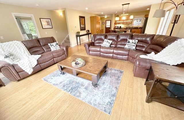 Stanton Overlook Lodge @Attitash Sleeps 18