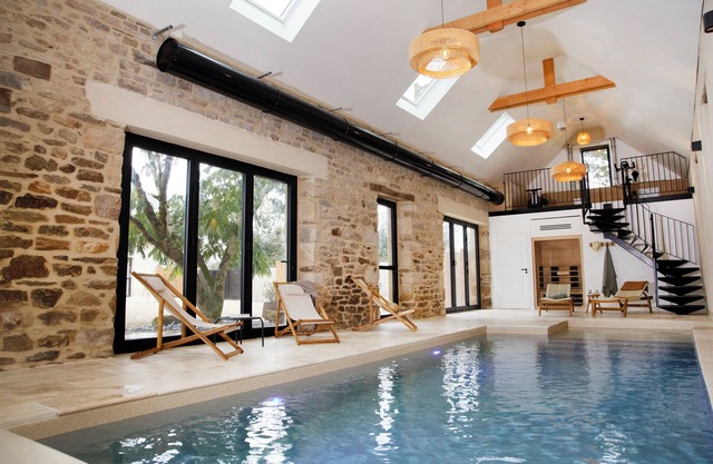 STUDIO ALEZAN 2 PERS with terrace/indoor pool - spa -sauna.