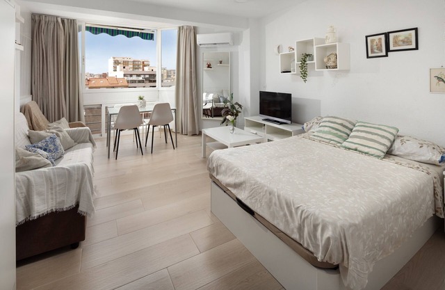 Studio Apartment 'Sol Y Breeze' with Sea View, Wi-Fi and Air Conditioning