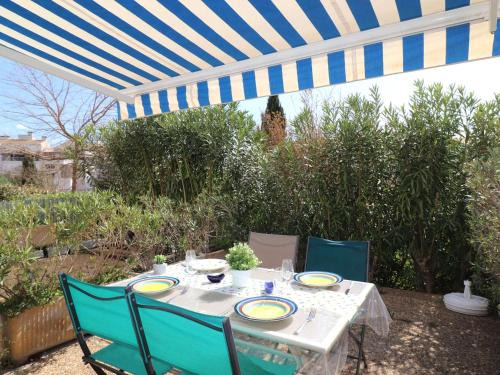 Studio Cabine 4 pers RDC avec Piscines, Terrasse, Proche Mer et Commerces - FR-1-307-36